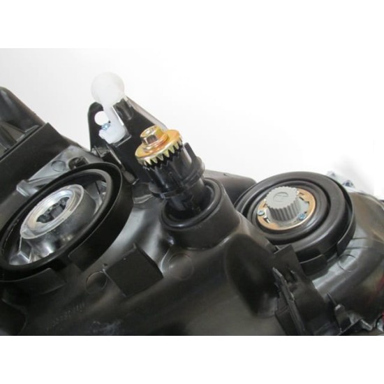 TOYOTA COROLLA- NDE180- 13/16; FAR LAMBASI SOL ELEKTRİKLİ/MOTORSUZ/LEDLİ/NİKELAJ ÇITALI (E MARKLI) - Yedek Parça | Parça Dükkanda