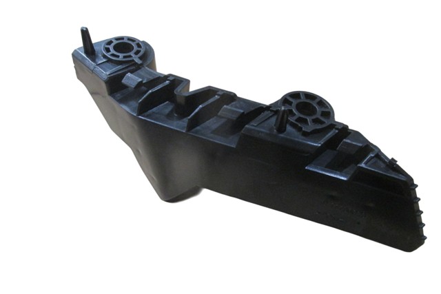 MG MG4- 22/23; ÖN TAMPON BAĞLANTI BRAKETİ SAĞ (TW)