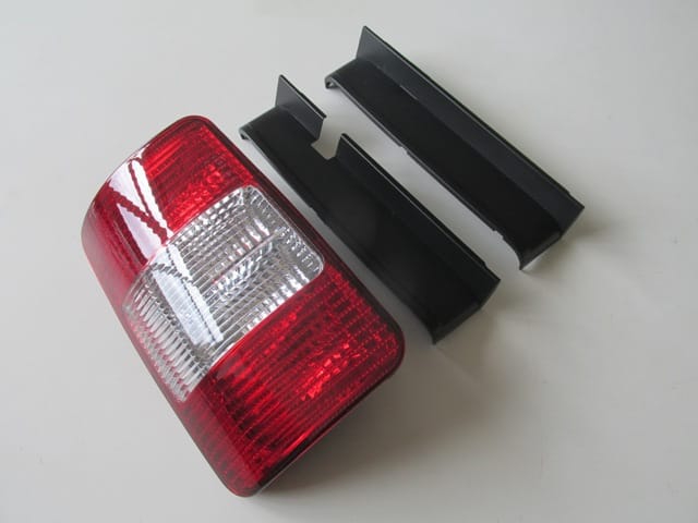 VOLKSWAGEN CADDY- 04/10; STOP LAMBASI SOL KIRMIZI/BEYAZ (MARS) (E MARKLI)