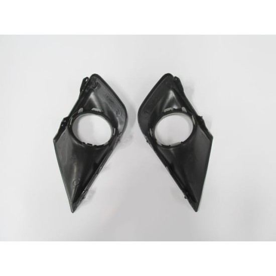 PEUGEOT 207- 09/12; SİS LAMBA KAPAĞI SAĞ/SOL SET (2 PARÇA) SİS DELİKLİ ÇERÇEVESİ GRİ - Yedek Parça | Parça Dükkanda