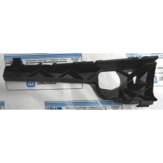 FORD FOCUS- SD/HB- 05/07; ÖN TAMPON İÇ BAĞLANTI BRAKETİ SAĞ (ORTA KISMA TAKILAN) PLASTİK (BFN) - Yedek Parça | Parça Dükkanda
