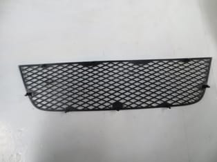 FIAT DOBLO- 06/10; ÖN TAMPON PANJURU SİYAH
