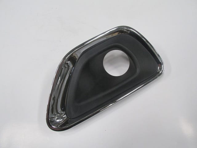 JEEP CHEROKEE- GRAND- 13/16; SİS LAMBA KAPAĞI SAĞ SİS DELİKLİ (NİKELAJ ÇERÇEVELİ) (TW) JEEP CHEROKEE- GRAND- 13/16; SİS LAMBA KAPAĞI SAĞ SİS DELİKLİ (NİKELAJ ÇERÇEVELİ) (TW)