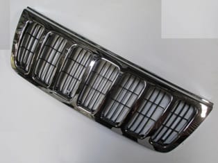 JEEP CHEROKEE- GRAND- 99/03; ÖN PANJUR NİKELAJLI (İÇ IZGARASIYLA BİRLİKTE/VİDALI TİP) (TYG) JEEP CHEROKEE- GRAND- 99/03; ÖN PANJUR NİKELAJLI (İÇ IZGARASIYLA BİRLİKTE/VİDALI TİP) (TYG)