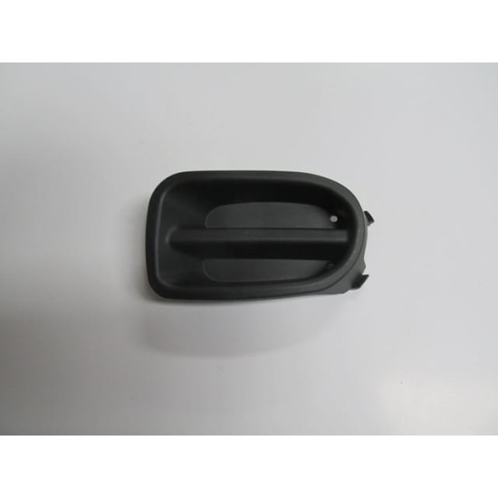 NISSAN ALMERA- N16- SD/HB- 00/03; SİS LAMBA KAPAĞI SOL SİYAH (CASP) NISSAN ALMERA- N16- SD/HB- 00/03; SİS LAMBA KAPAĞI SOL SİYAH (CASP)