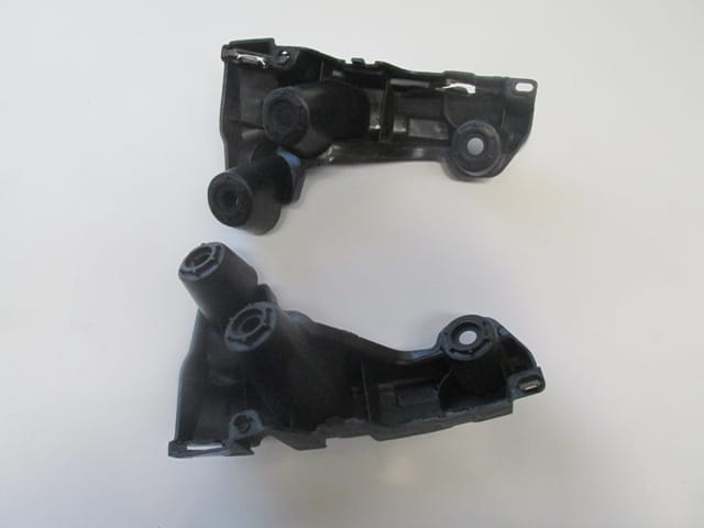 PEUGEOT 308- 14/17; ARKA TAMPON BRAKETİ İÇ SAĞ/SOL SET(2 PARÇA)(ÜST KULAĞA TAKILAN)(ALLURE/ACTIVE)