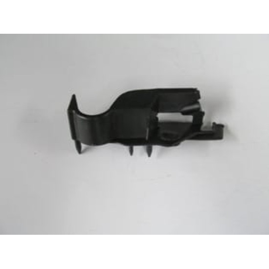 AUDI A4- 13/15; ÖN TAMPON BRAKETİ İÇ SOL (YAN KULAĞA TAKILAN) (PLASTİK) (TW) - Yedek Parça | Parça Dükkanda