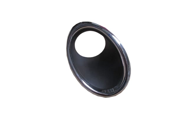 NISSAN QASHQAI- J11- 14/16; SİS LAMBA ÇERÇEVESİ SAĞ NİKELAJLI (SİS DELİKLİ) (TW) NISSAN QASHQAI- J11- 14/16; SİS LAMBA ÇERÇEVESİ SAĞ NİKELAJLI (SİS DELİKLİ) (TW)