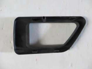 CITROEN BERLINGO- 04/08; ÖN KAPI İÇ AÇMA KOLU ÇERÇEVESİ SAĞ SİYAH