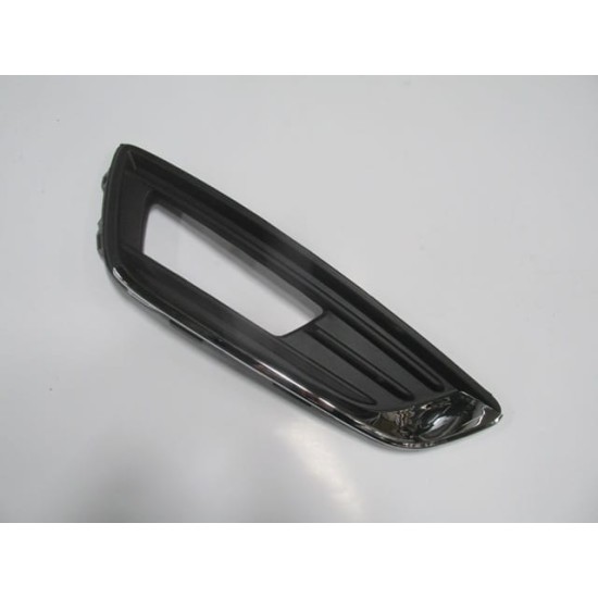 FORD FOCUS- SD/HB- 15/18; SİS LAMBA KAPAĞI SAĞ SİS DELİKLİ (NİKELAJ ÇITALI) (TW) - Yedek Parça | Parça Dükkanda