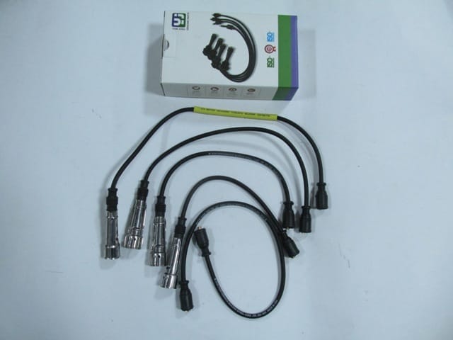 VOLKSWAGEN POLO- CLASSIC- 96/01; BUJİ KABLOSU TAKIM (8V)(1F)1.6 cc (YOW JUNG)