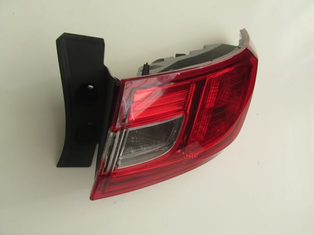 RENAULT CLIO- 4- HB- 16/20; DIS STOP LAMBASI SAG KIRMIZI/BEYAZ (MARS) (E MARKLI)