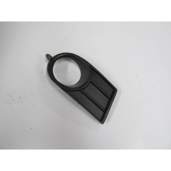 SUZUKI SWIFT- 05/07; SİS LAMBA KAPAĞI SAĞ SİS DELİKLİ (TYG)
