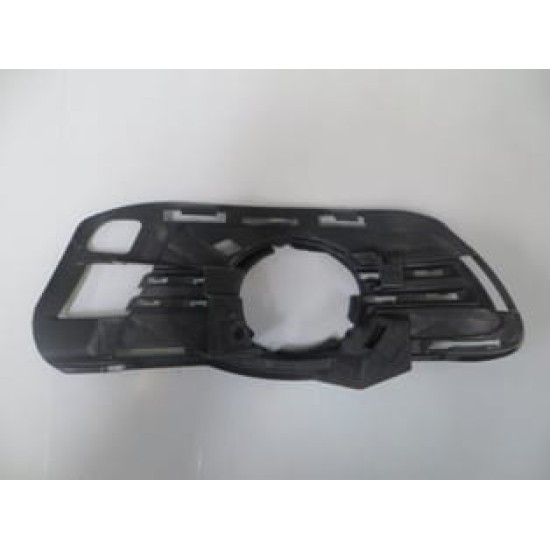 MERCEDES C CLASS- W204- 07/11; SİS LAMBA KAPAĞI SAĞ SİS DELİKLİ (TW) - Yedek Parça | Parça Dükkanda
