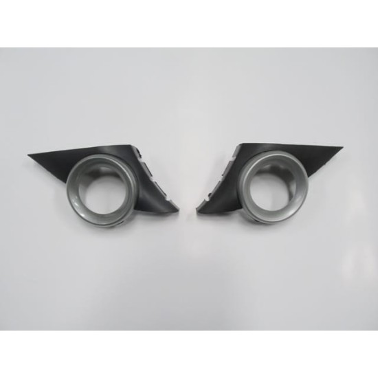 PEUGEOT 207- 06/09; SİS LAMBA KAPAĞI SAĞ/SOL SET (2 PARÇA) SİS DELİKLİ ÇERÇEVESİ GRİ - Yedek Parça | Parça Dükkanda