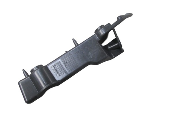 AUDI A5- 12/16; ÖN TAMPON BAĞLANTI BRAKETİ SAĞ (PLASTİK)