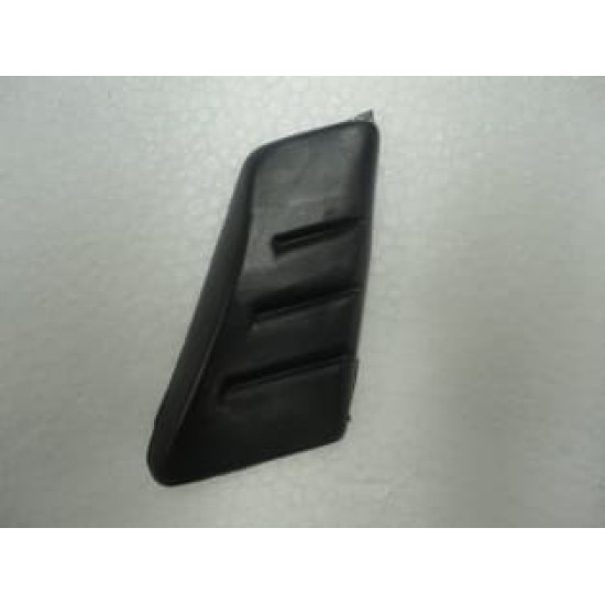 NISSAN SUNNY- B13- 90/94; ARKA ÇAMURLUK BANDI SOL ÇİZGİLİ TİP SİYAH (YAPIŞTIRMALI) (TYG) - Yedek Parça | Parça Dükkanda