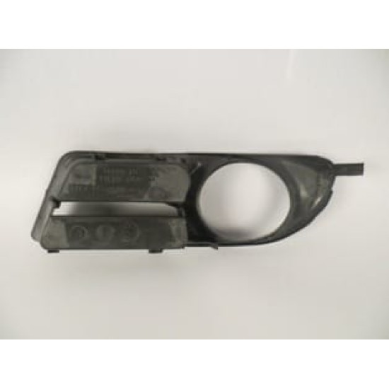 TOYOTA COROLLA- ZZE121- 05/06; SİS LAMBA KAPAĞI SAĞ YUVARLAK DELİKLİ (EURO BODY) - Yedek Parça | Parça Dükkanda