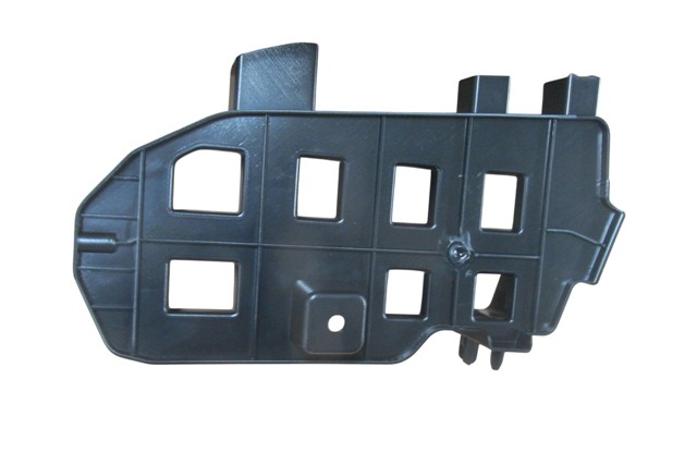 BYD ATTO 3- EV- 24/25; ARKA TAMPON BAĞLANTI BRAKETİ İÇ SAĞ (TW)
