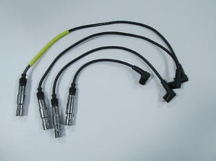 VOLKSWAGEN GOLF- 4- 98/04; BUJİ KABLOSU TAKIM (8V)(APK-AZH)2.0 CC (YOW JUNG)
