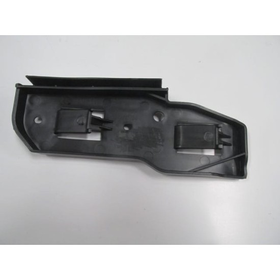 VOLKSWAGEN PASSAT- B5- 01/05; ÖN TAMPON BAĞLANTI BRAKETİ SAĞ PLASTİK - Yedek Parça | Parça Dükkanda