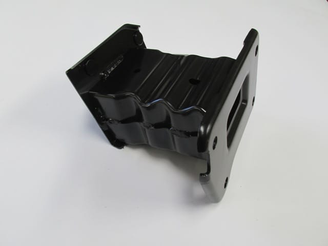 NISSAN QASHQAI- J11- 14/16; ÖN TAMPON İÇ DEMİRİ BAĞLANTI BRAKETİ SOL (EAGLE BODY)