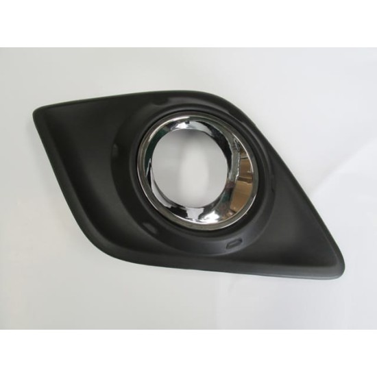 TOYOTA HILUX- PICK UP- 15/19; SİS LAMBA KAPAĞI SAĞ SİS DELİKLİ (SİS YUVASI NİKELAJLI) (CASP) - Yedek Parça | Parça Dükkanda