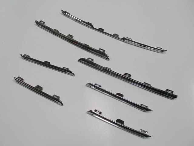 RENAULT MEGANE- 4- SD/HB- 16/20; ÖN PANJUR ÜST ÇITASI NİKELAJI SET (7 PARÇA)