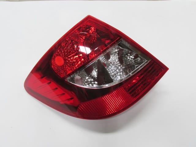 RENAULT SYMBOL- THALIA- SD- 09/12; STOP LAMBASI SOL KIRMIZI/BEYAZ DUYSUZ (MARS) (E MARKLI)