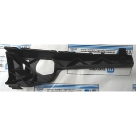 FORD FOCUS- SD/HB- 05/07; ÖN TAMPON İÇ BAĞLANTI BRAKETİ SOL (ORTA KISMA TAKILAN) PLASTİK (BFN) - Yedek Parça | Parça Dükkanda