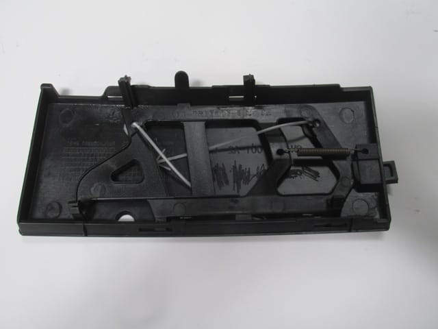 BMW 5 SERI- E34- 88/95; ÖN TAMPON ÇEKİ DEMİRİ KAPAĞI SAĞ SİYAH (TW)