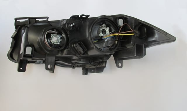 RENAULT MEGANE- 2- 07/09; FAR LAMBASI SAĞ ELEKTRİKLİ/MOTORSUZ/GRİ MERCEKLİMAKYAJLI(AYFAR (E MARKLI)