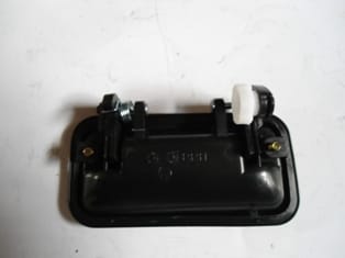 MAZDA 626- SD/HB- 89/91; ARKA KAPI DIŞ AÇMA KOLU SAĞ SİYAH MAZDA 626- SD/HB- 89/91; ARKA KAPI DIŞ AÇMA KOLU SAĞ SİYAH