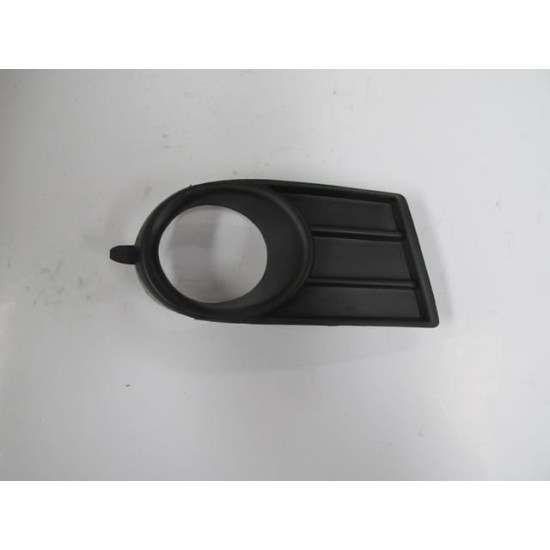SUZUKI SWIFT- 05/07; SİS LAMBA KAPAĞI SAĞ SİS DELİKLİ (TYG)