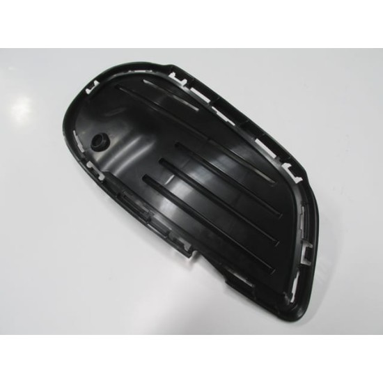 MERCEDES C CLASS- W205- 14/17; SİS LAMBA KAPAĞI BRAKETİ SOL SENSÖR DELİKLİ (AMG)(TW) - Yedek Parça | Parça Dükkanda