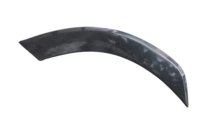 MG HS- 24/25; ARKA ÇAMURLUK DODİK PLASTİĞİ SAĞ PARLAK SİYAH (KAPI YANI) (TW)