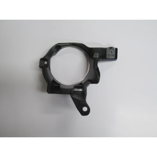 TOYOTA RAV4- 13/16; SİS LAMBA İÇ BAĞLANTI BRAKETİ SAĞ SİS DELİKLİ (TW) - Yedek Parça | Parça Dükkanda