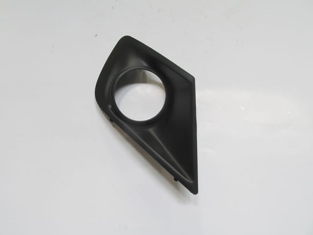 PEUGEOT 207- 09/12; SİS LAMBA KAPAĞI SAĞ SİYAH SİS DELİKLİ (TW) PEUGEOT 207- 09/12; SİS LAMBA KAPAĞI SAĞ SİYAH SİS DELİKLİ (TW)