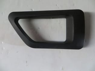 CITROEN BERLINGO- 04/08; ÖN KAPI İÇ AÇMA KOLU ÇERÇEVESİ SAĞ SİYAH
