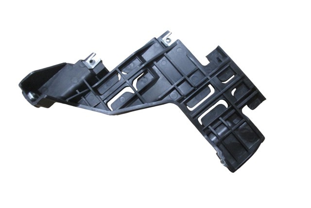 AUDI Q5- 10/12; ARKA TAMPON BAĞLANTI BRAKETİ SAĞ PLASTİK (TW)