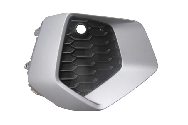 AUDI A3- SD/SB- 21/25; SİS LAMBA KAPAĞI SAĞ SİYAH/GÜMÜŞ GRİ/SENSÖR DELİKLİ (TW)