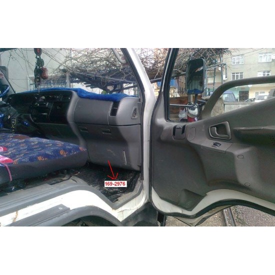 MITSUBISHI CANTER- FE515- 98/06; CAM SU BİDONU TORPİDO ALT KAPAĞI SAĞ (TW) - Yedek Parça | Parça Dükkanda