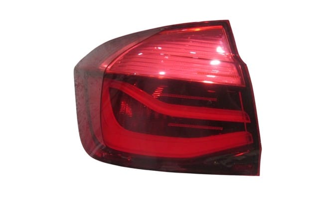 BMW 3 SERI- F30- 15/18; DIŞ STOP LAMBASI SOL KIRMIZI (LEDLİ) (E MARKLI)