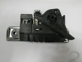 PEUGEOT 405- 92/96; ARKA KAPI DIŞ AÇMA KOLU SAĞ NİKELAJLI PEUGEOT 405- 92/96; ARKA KAPI DIŞ AÇMA KOLU SAĞ NİKELAJLI