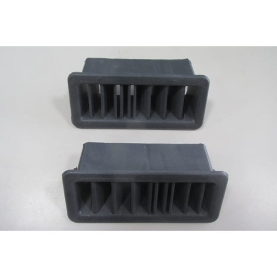 VOLKSWAGEN TRANSPORTER- T4- 96/01; ÖN GÖĞÜS CAM HAVALANDIRMA IZGARASI SAĞ/SOL SET (2 PARÇA) - Yedek Parça | Parça Dükkanda