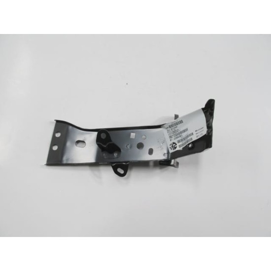 MAZDA 3- SD/HB- 16/20; ÖN TAMPON ÇAMURLUK BAĞLANTI BRAKETİ SAĞ (TW)