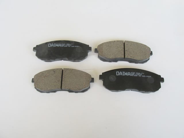 NISSAN MAXIMA- A32- 95/00; ÖN FREN BALATASI (DİSK) (137X48X17) (DAIWA) NISSAN MAXIMA- A32- 95/00; ÖN FREN BALATASI (DİSK) (137X48X17) (DAIWA)