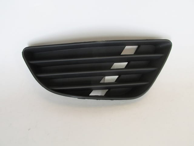 FORD FIESTA- 02/05; SİS LAMBA KAPAĞI SAĞ SİYAH SİS DELİKSİZ (TYG)