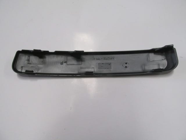 FORD FOCUS C MAX- 04/06; ÖN TAMPON BANDI SOL SİYAH (PÜTÜRLÜ TİP) (TYG)
