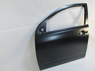 NISSAN QASHQAI- J10- 07/13; ÖN KAPI SOL KOMPLE (İCELİ/ÇEKOMASTİKLİ) (TW) NISSAN QASHQAI- J10- 07/13; ÖN KAPI SOL KOMPLE (İCELİ/ÇEKOMASTİKLİ) (TW)